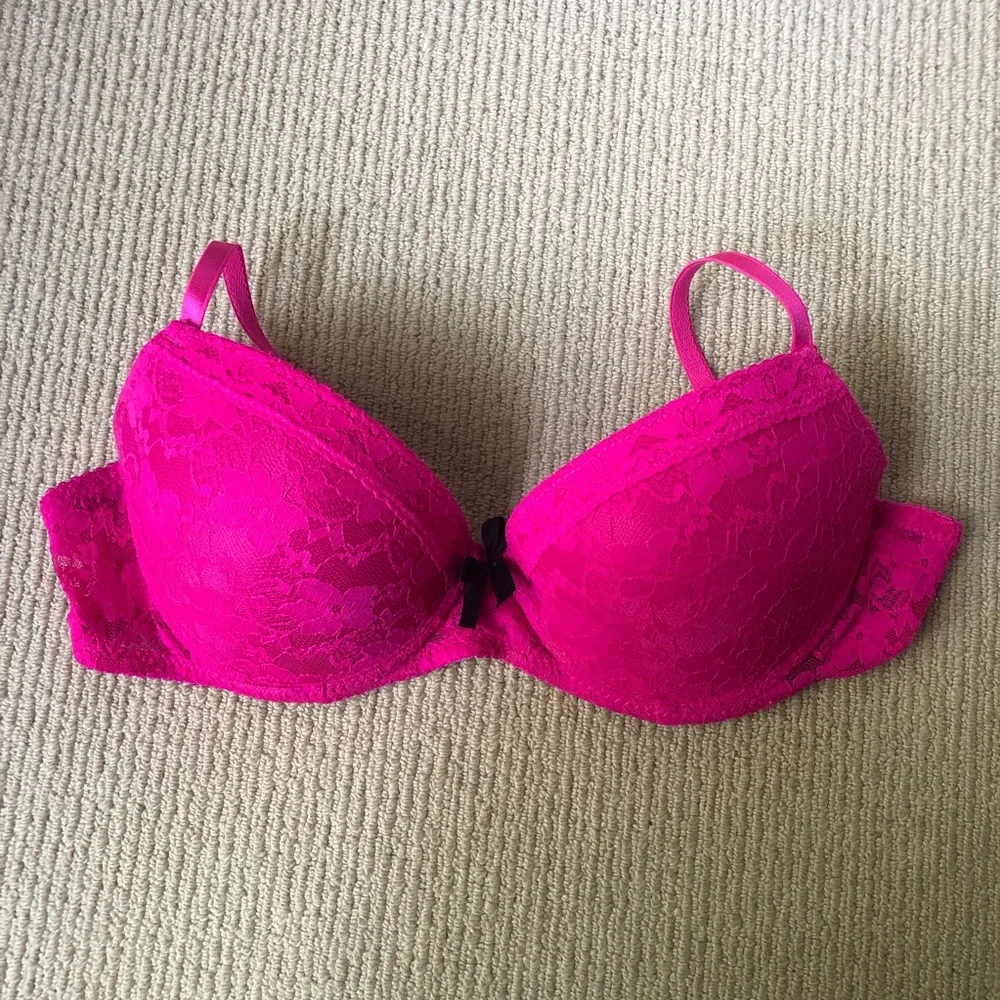 Set of 3 Bras- All 34D - Pink, Navy, and Black - Picture 2 of 16